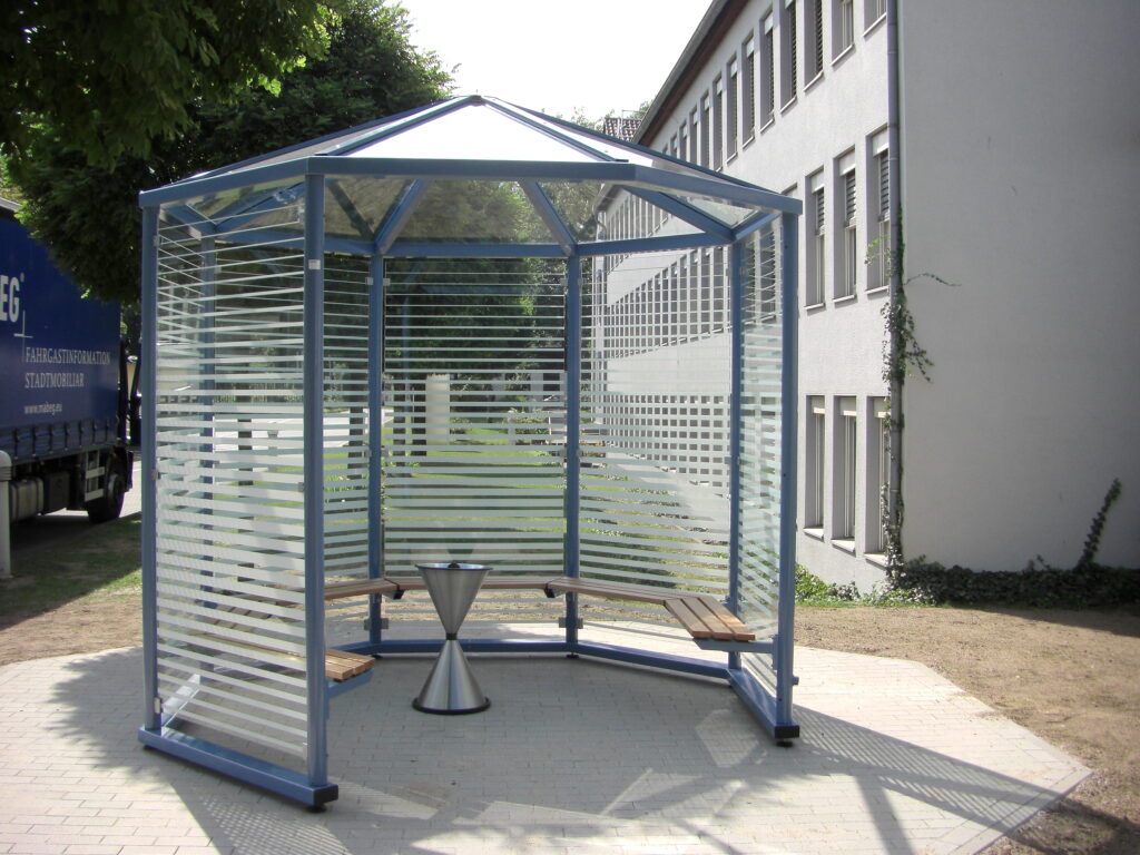 Acht-Eck Pavillon mit Dekor Typ D