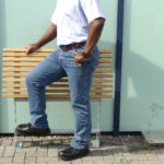 Anlehnstützbank mit Fußstütze