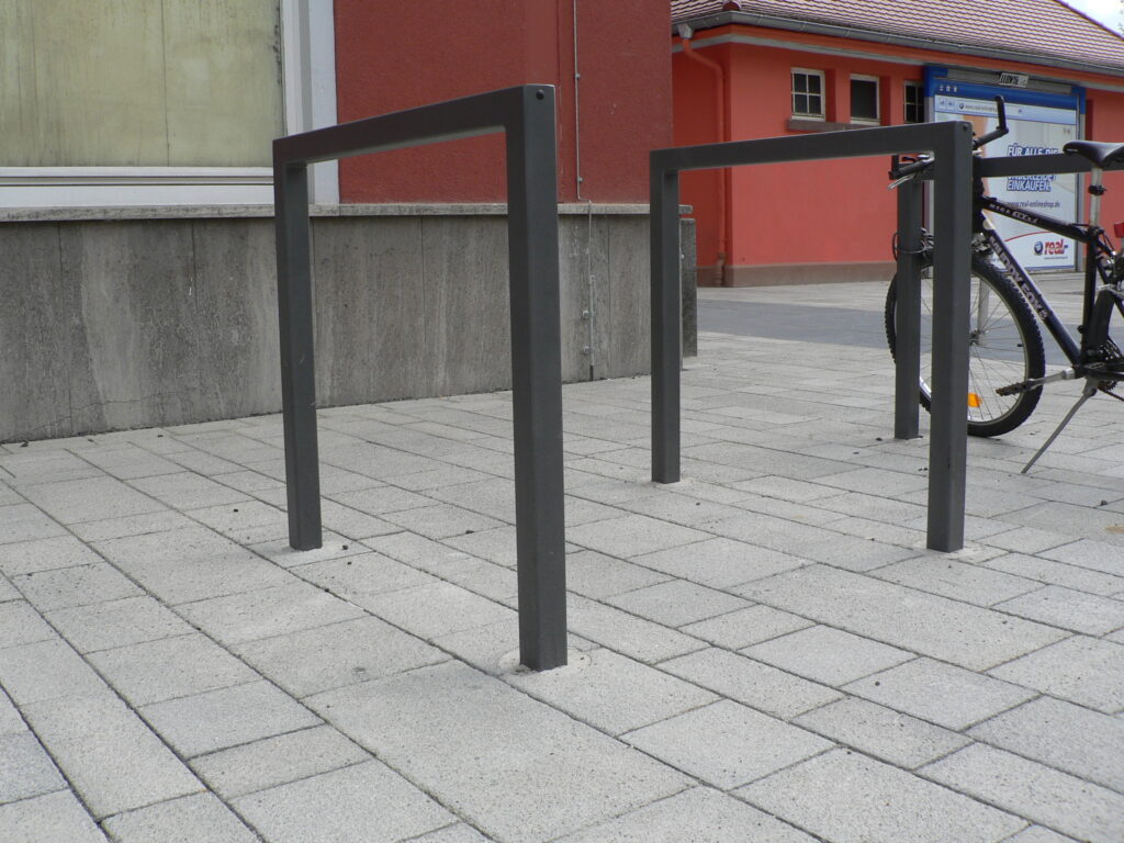 Anlehnparker Typ U Vierkantprofil farbbeschichtet