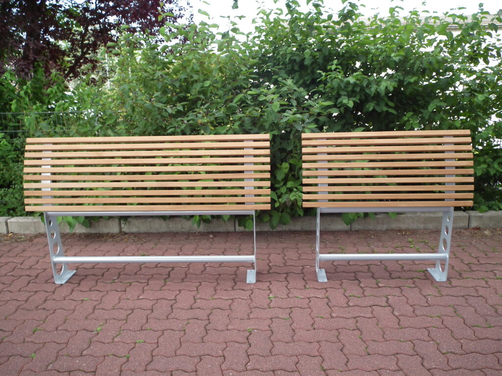 Anlehnstützbank in verschiedenen Breiten