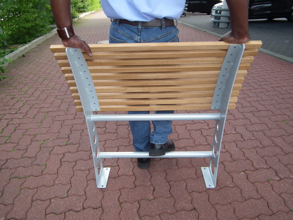 Rückseite Anlehnstützbank