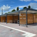 Offener Wartebereich der Fahrradüberdachung System PROTECT in Sagehorn