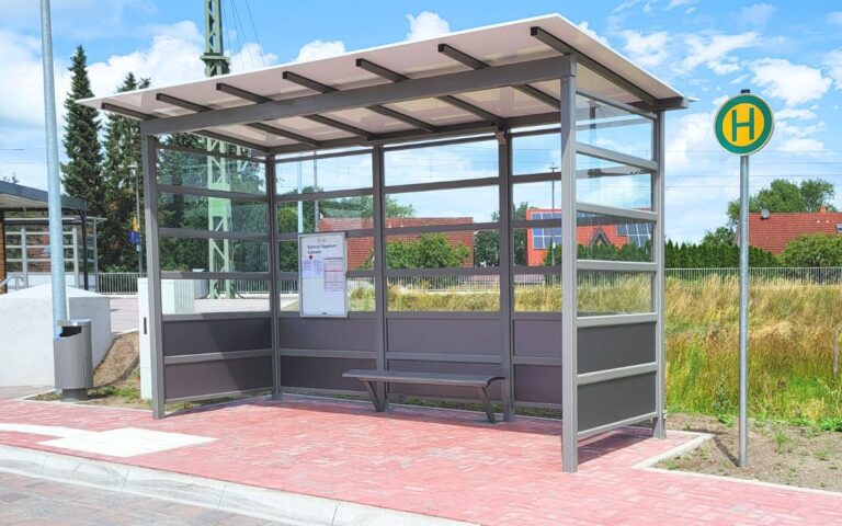 Wartehalle System Raster 22 in Sagehorn