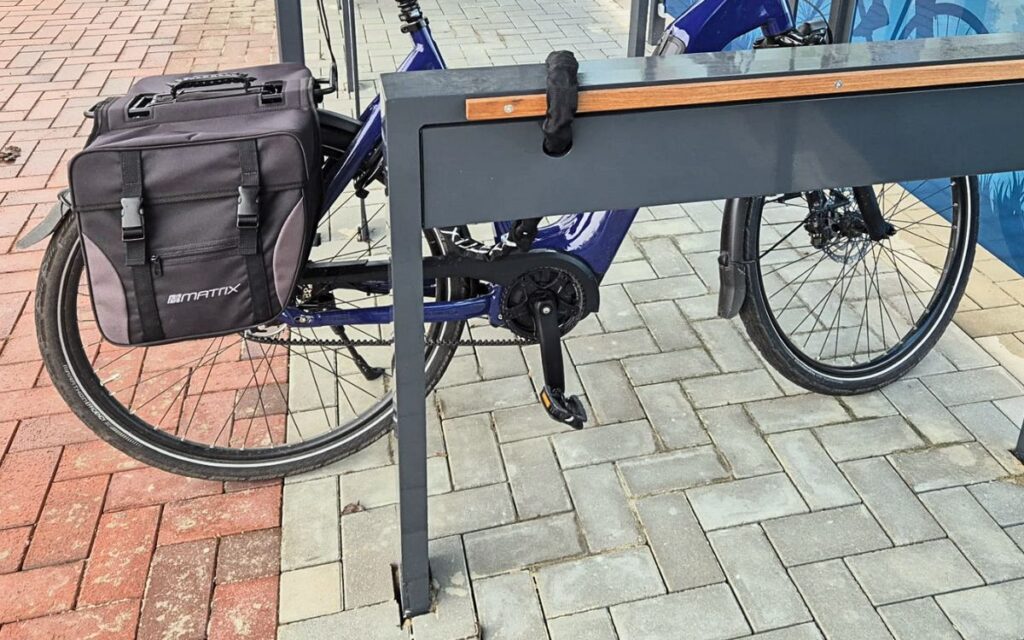 E-Bike Ladebügel rückseitig geschlossen
