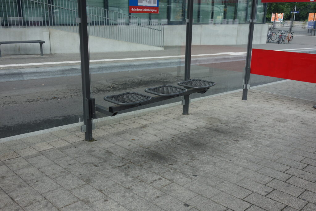 Einhängesitzbank Typ X Drahtgitter-Einzelsitzen