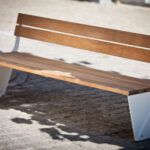 Sitzbank ENSEMBLE mit Sitz- und Rückenfläche aus Holz