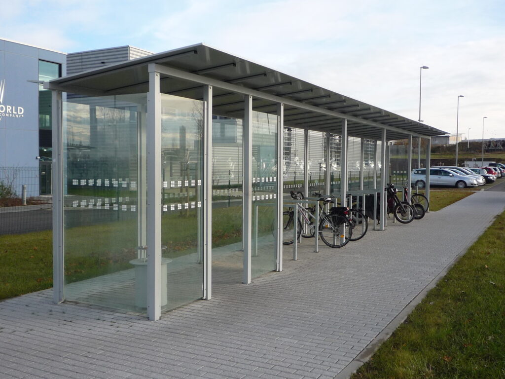 Fahrradabstellanlage RASTER 22 einzeilig mit Fahrradbügel Typ U (Vierkantprofil)