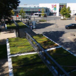 Gründach der doppelzeiligen Überdachung System O am Bahnhof in Soest