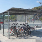 Kombination Wartehalle/Fahrradüberdachung System X doppelzeilig