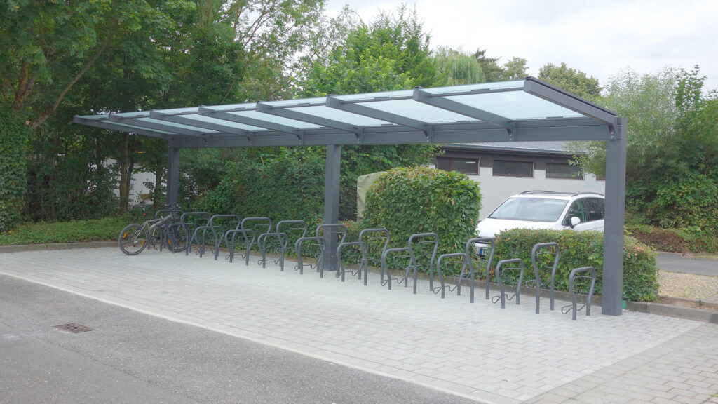 einzeilige Fahrradüberdachung System Y freitragend