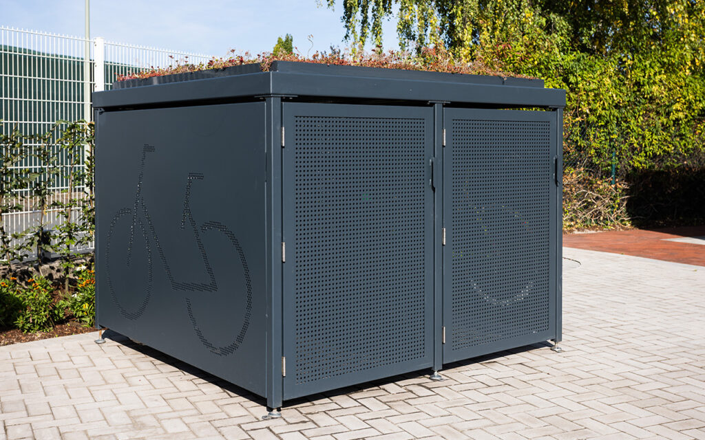 Geschlossene PROTECT BOX mit Gründach