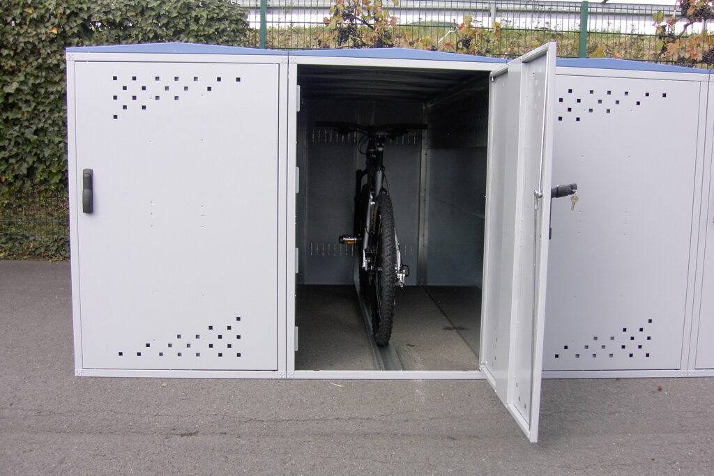 Fahrradgarage für vier Fahrräder oder mehr