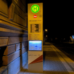 FIS 6-N mit hinterleuchtetem H-Zeichen und Pikto und DFI Anzeige in Halle