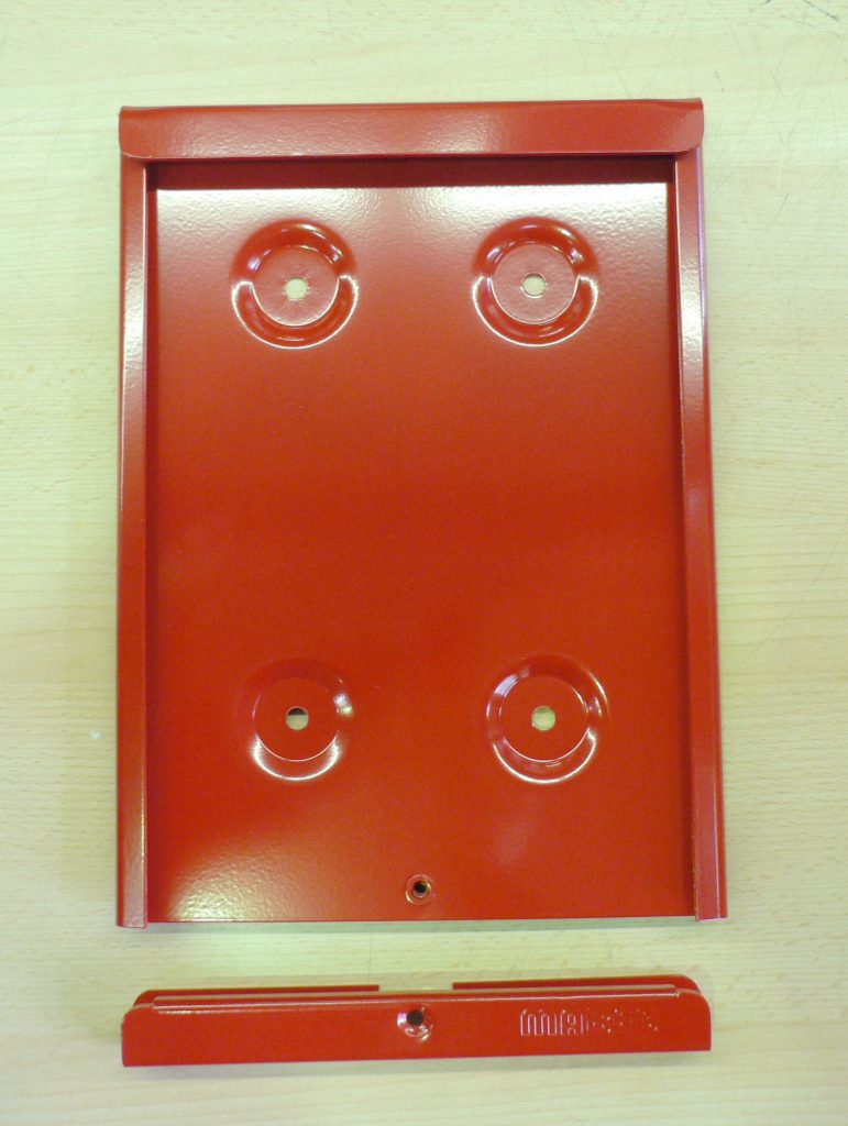 Einzelteile des FK: Gehäuse und Verschlussschiene