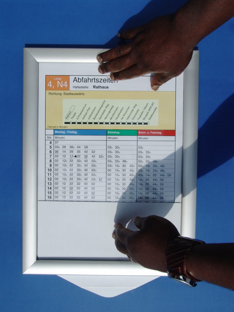 Fahrplan nach unten schieben