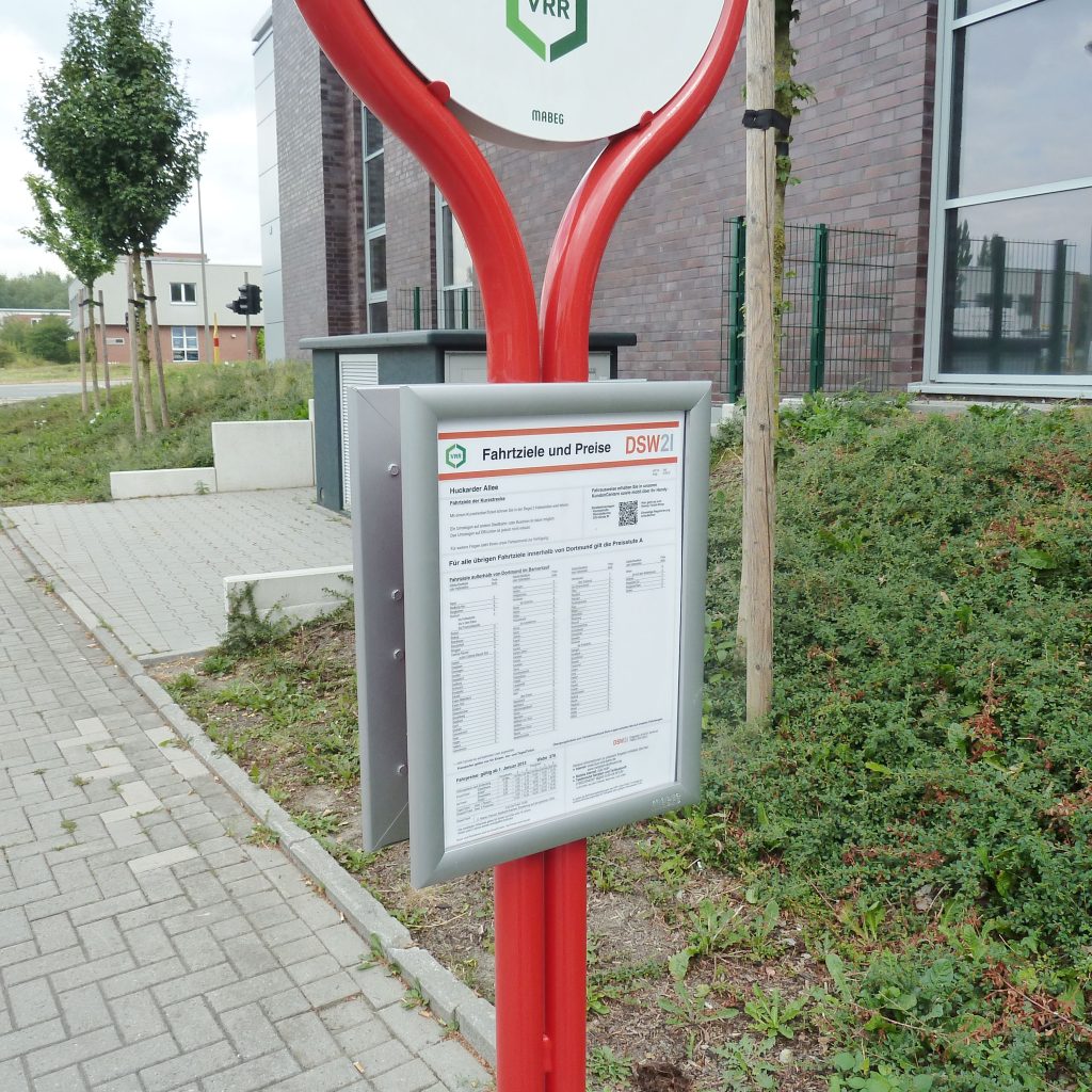 Fahrplankasten FKL/S im Hochformat