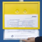 5. Plan im Rahmen ganz nach oben schieben