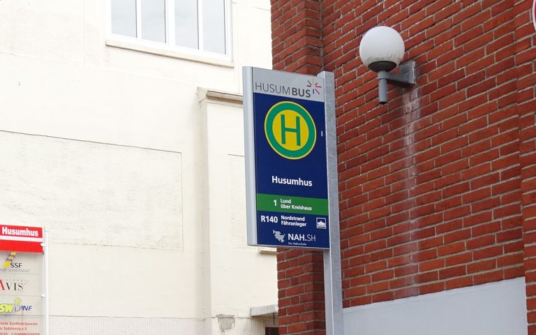 WING easy Fahne Husum Husumhus