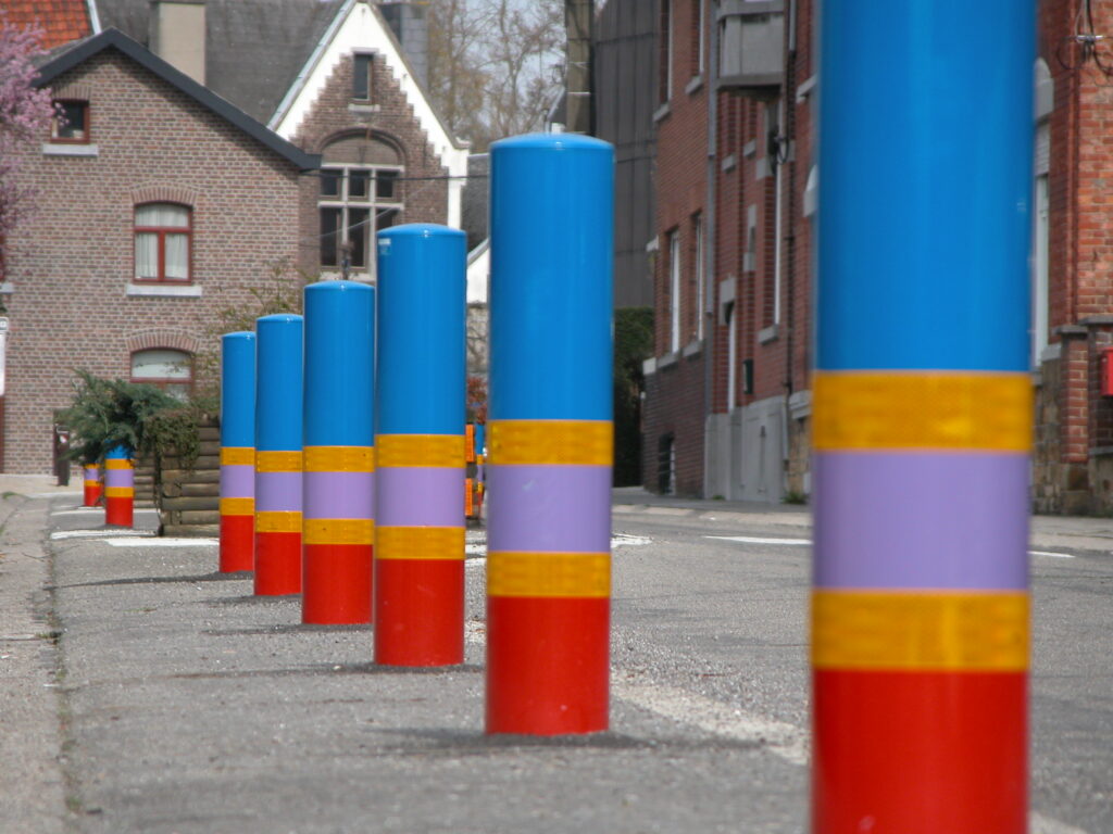 reflektierende Streifen an den Pollern