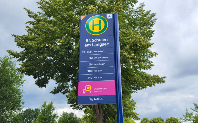 MODULAR Plan Fahne mit SEV Hinweis Bf. Schulen am Langsee