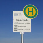 Kompaktschild ST-4 mittig am Mast befestigt