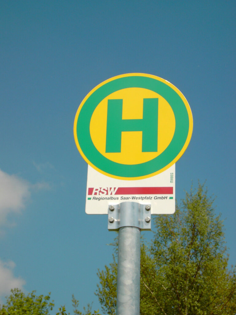 Kompaktschild ST-7 für kleine Überlandhaltstellen