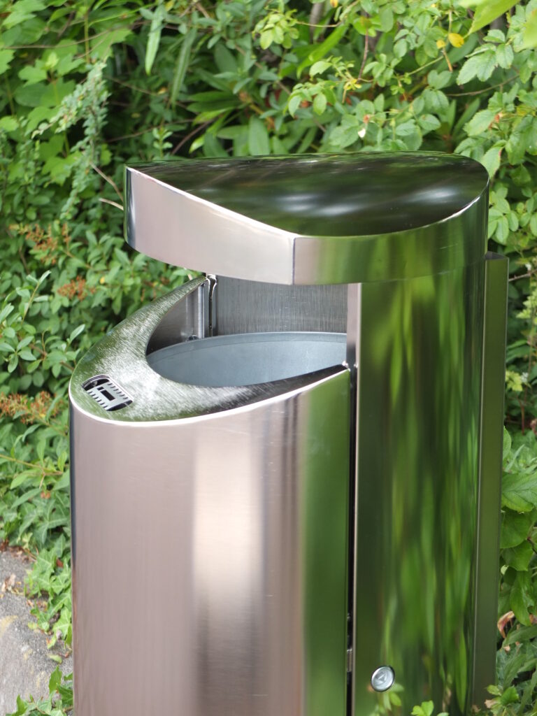 M-44 Edelstahl mit gewölbtem Deckel