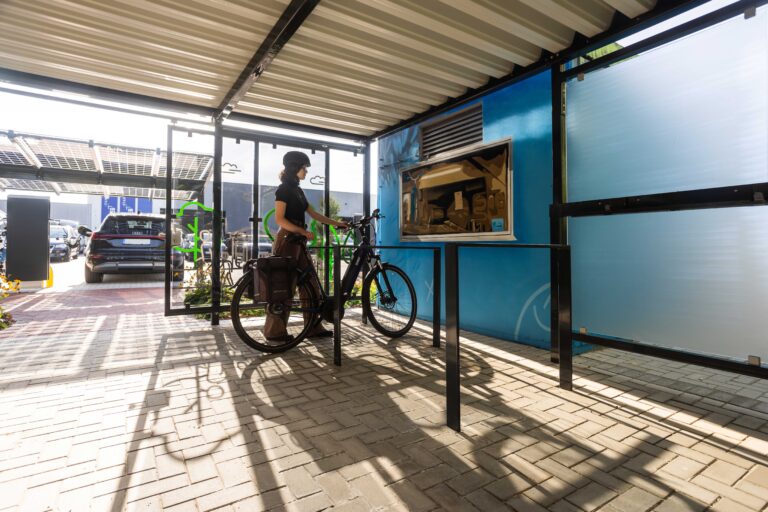 mobiHub_RAdGarage_innen