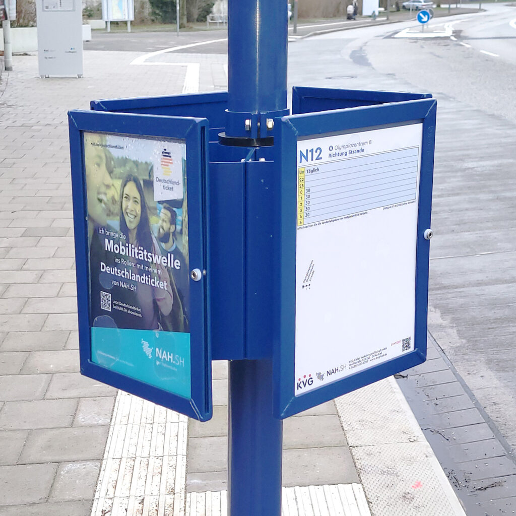 Fahrplankasten an 4er Drehvorrichtung