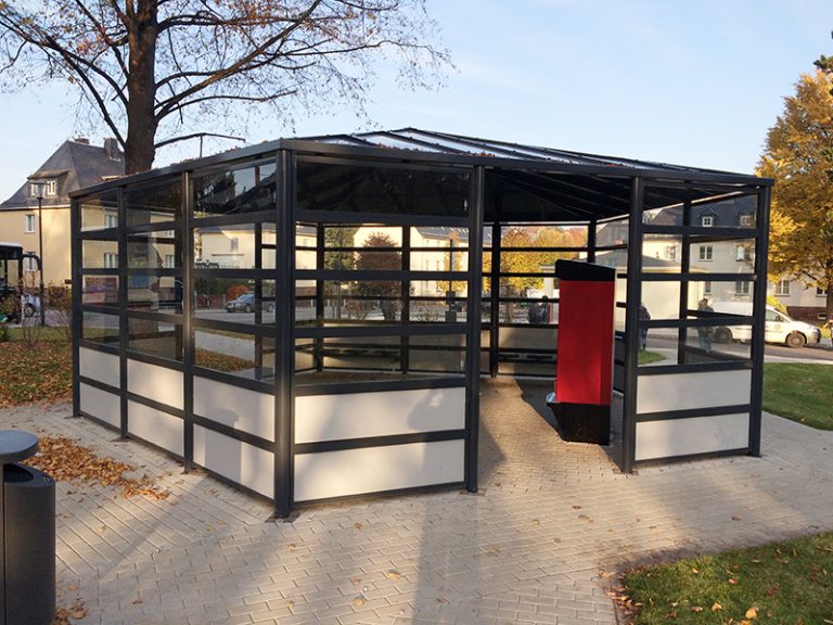 Fahrkartenautomat im Pavillon Typ Pentagon