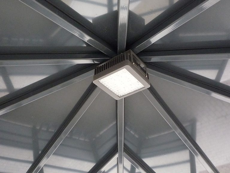 LED Deckenleuchte im Pavillon Typ Pentagon