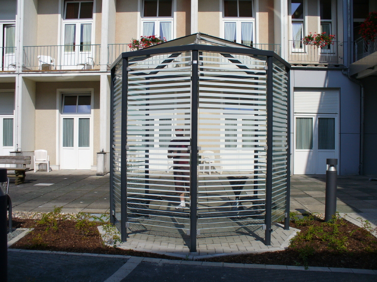 Dekor Raucherpavillon Typ D (Streifen, vollflächig)