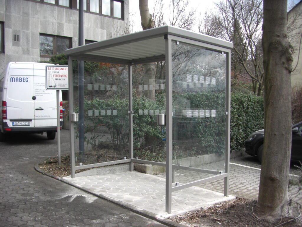 Flachdach-Pavillon vorn offen