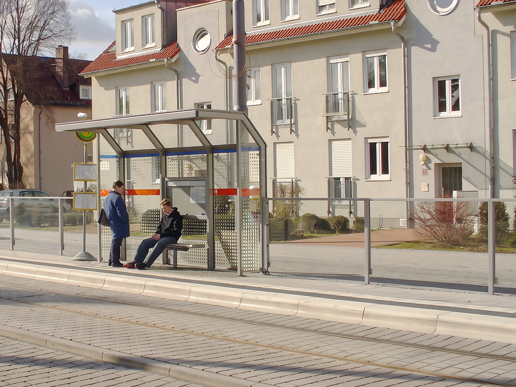 Spritzschutzwand System A an Wartehalle A in Darmstadt