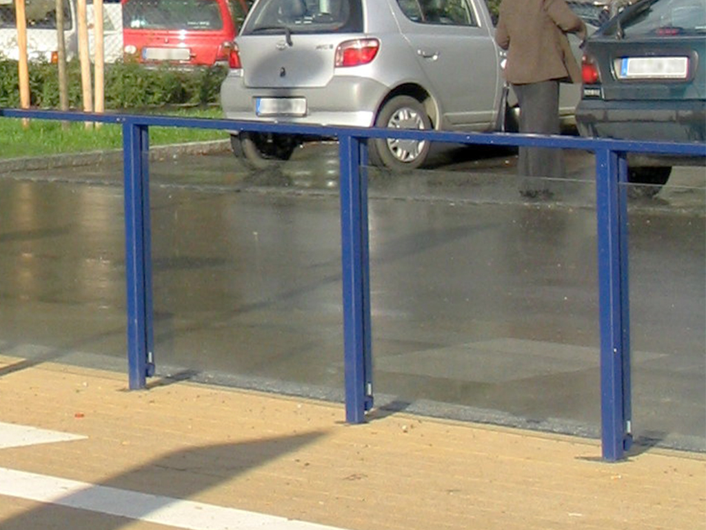 lineare Verglasung der Spritzschutzwand System A