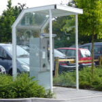 Überdachung System A für einen Parkscheinautomat optional mit Türen zum Verschließen
