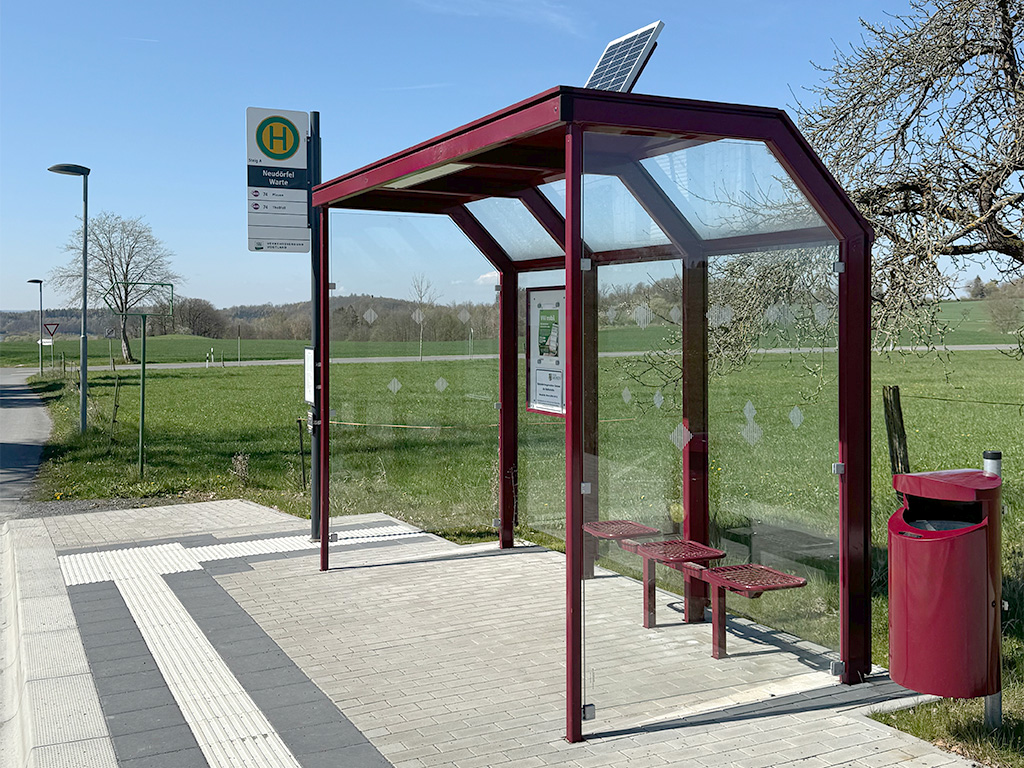 Wartehalle System A mit solarversorgter LED Beleuchtung