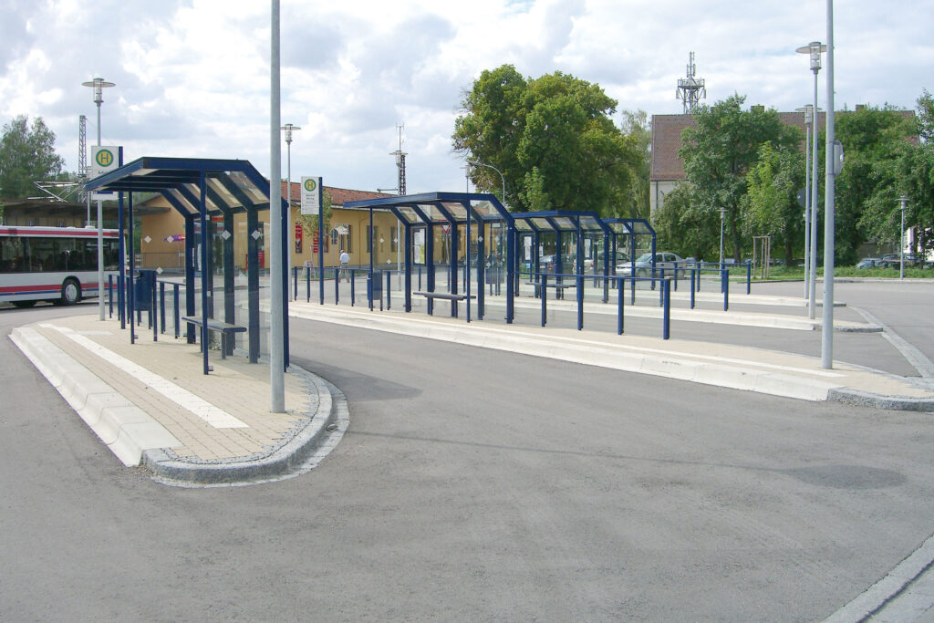 Wartehalle System A Bahnhof Mering