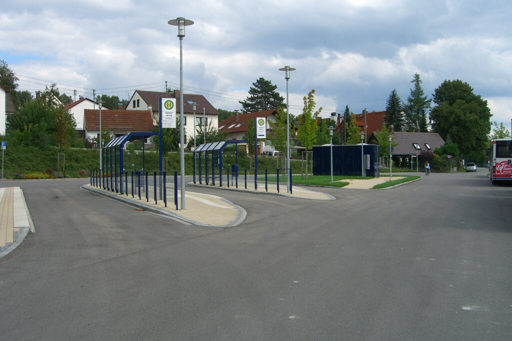 Wartehalle System A Bahnhof Mering