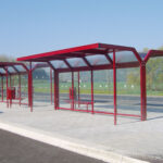 Wartehalle System A doppelzeilig mit Seitenwand