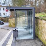 Seitenansicht Wartehalle System A-G mit Abfallbehälter C-40