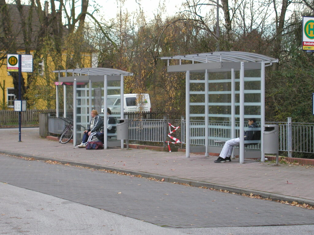 Wartehalle System BASIC mit Bogendach Vreden