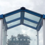 Detail offener Giebel der Wartehalle System E