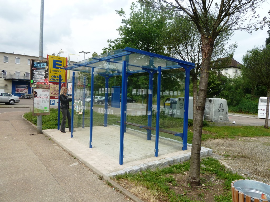 Wartehalle System F mit Bautiefe 2.500 mm