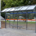 Wartehalle System M-5 mit RMV Dekor