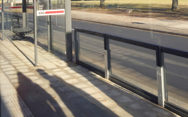 Neue Spritzschutzwand Typ N