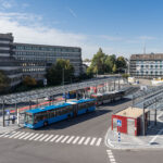 ZOB Velbert mit doppelzeiliger Überdachung System O freitragend mit Gitterträgern