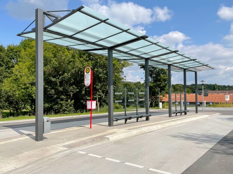 ZOB Ostercappeln mit Überdachungen des doppelzeiligen Systems O