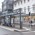 Wartehalle O doppelzeilig mit Gitterträger in Wipperfürth