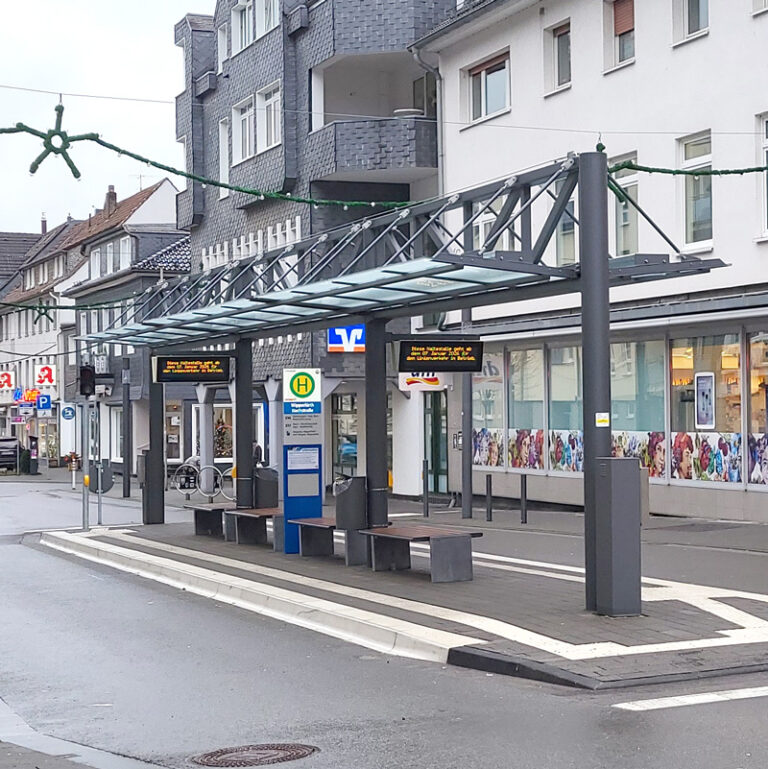 Wartehalle O DZ mit Gitterträger